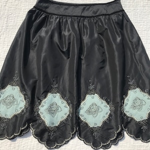 Embroidered Floral Black Silk Vintage Evening Skirt Sequin Beaded Embellishment Elegant Skirt High Waisted Layered Black midi skirt Size 14