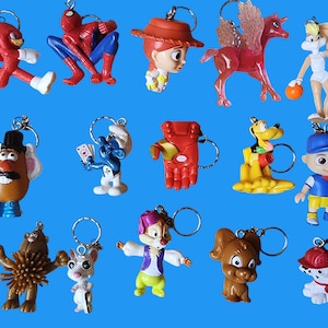 Vintage Mix Figuren Schlüsselanhänger, Knuckles, Spiderman, Chip & Dale, Smurf, Affe, Kinder, Erwachsene, Mr. Potato Head, Coco Melon, Pluto, Jessie!