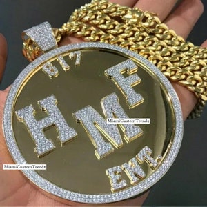 Colgante de círculo de plata de ley sólida 925, colgante de letra de diamante moissanita, círculo personalizado, acabado en oro amarillo de 14k, regalo de cumpleaños, autoregalo