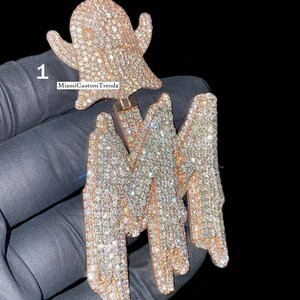 Personalice el colgante MM de dos letras, nombre del diamante moissanita, fianza personalizada, colgante de rapero, colgante helado, plata 925, acabado en oro rosa de 14 k