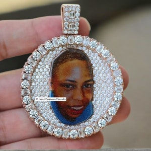 Personalizar colgante con imagen circular, colgante con foto de moissanita de talla redonda y esmeralda, colgante de hombre de hip hop, colgante de plata 925, oro rosa de 14 k FN