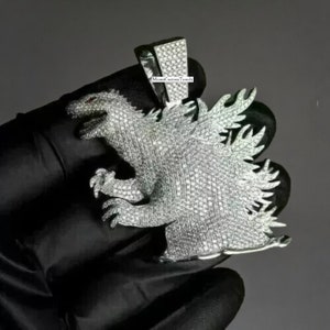 Iced Out Godzilla Anhänger, Moissanit Charakter Anhänger, 3D Design Anhänger, 925 Silber, 14k Weißgold über, Geburtstagsgeschenk, Positiver Tester