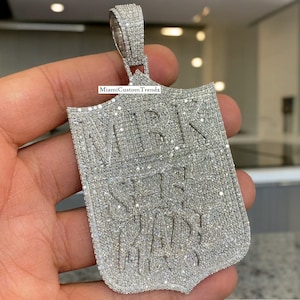 Colgante de letra de diseño personalizado, colgante con logotipo 3D de Moissanite, plata 925, acabado en oro blanco de 14 k, regalo para él, positivo en el probador, regalarle