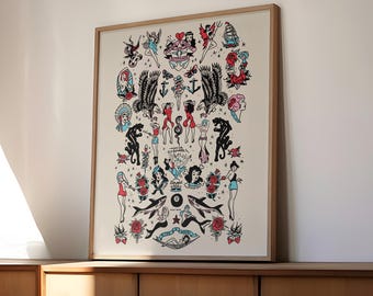 Pode incluir: Um cartaz emoldurado apresentando uma coleção de designs de tatuagem tradicionais em tinta preta, vermelha e azul sobre um fundo creme. As ilustrações incluem águias, panteras, tubarões, sereias, figuras pin-up, rosas, âncoras e uma bola oito.