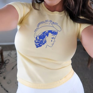 Camiseta de bebé Cowgirl Blues / Camiseta ajustada para mujer / Camisa Y2K / Top de bebé de la era de la década de 2000 imagen 1