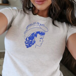 Camiseta de bebé Cowgirl Blues / Camiseta ajustada para mujer / Camisa Y2K / Top de bebé de la era de la década de 2000 imagen 3