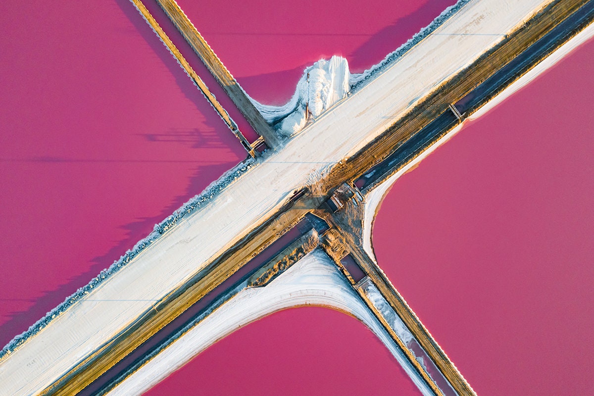 ピンクソルトポンドの航空写真：サンフランシスコの抽象的な風景