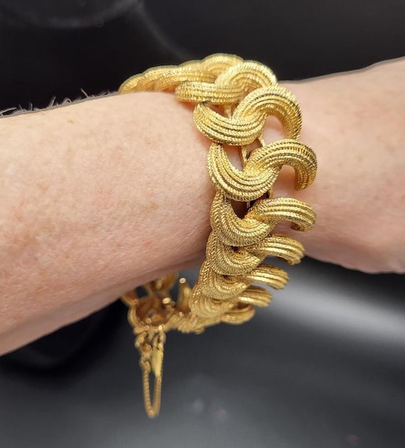 Vintage Monet S Link Bracelet 7 1 4 Gold Plated With Safety Chain Etsy