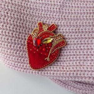 Embroidery brooch Anatomycal velvet  black heart . Bead custom personalized pin . Handmade embroidered heart lapel pin . beaded brooch