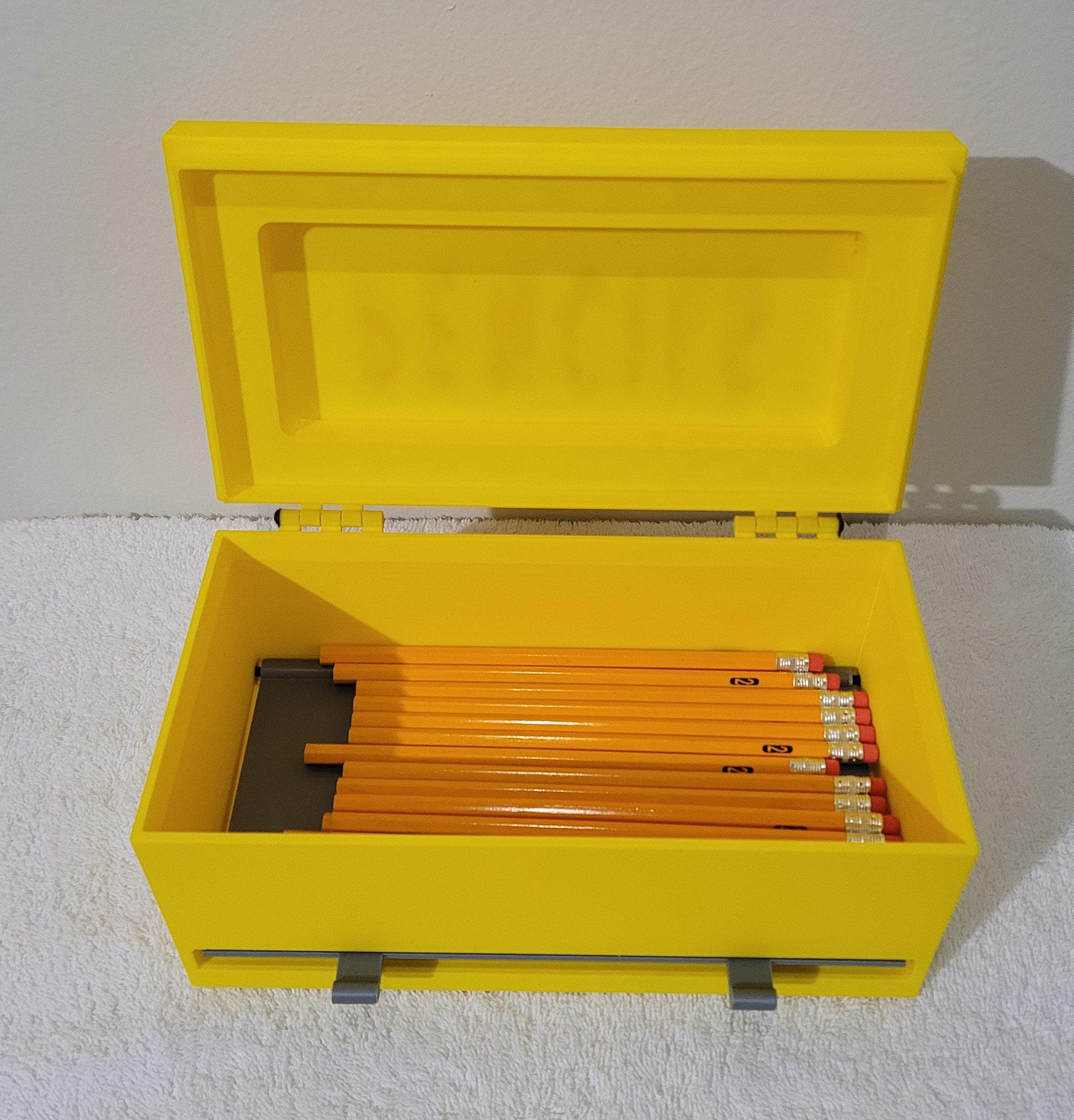 3D Printed Pencil Dispenser: Holds 200 Pencils, Customizable Lid