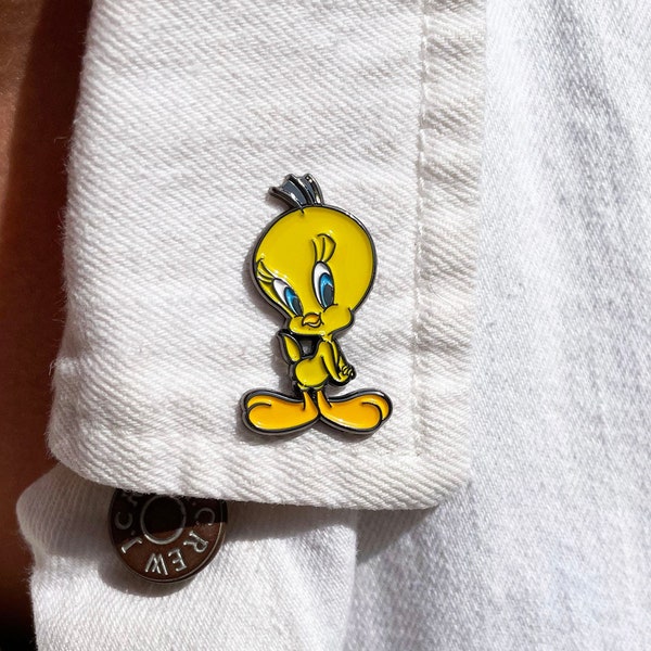 Tweety Bird Lapel Pin