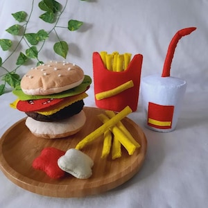 Felt Hamburger Set,Handmade Fun Felt Toys,Imitation Game,Eco-Friendly Felt Food Toy for Kids,Montessori,Educational Kitchen Toys,CookingToys