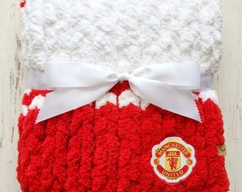 Custom team chunky knit throw blanket - handmade - Manchester United - Soccer