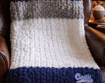 Custom team chunky knit throw blanket - handmade - Indianapolis Colts