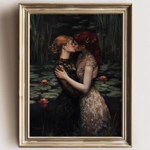 Gothic Lesbian Romance Wall Art – Dark Fairycore Kiss Print, Moody WLW Lovers Painting, Queer Love Aesthetic Decor Gift afbeelding 1
