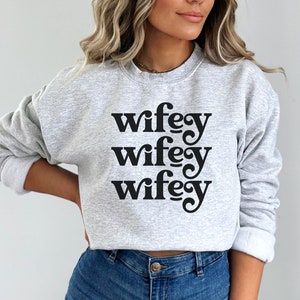 Wifey SVGファイル（シャツデザイン用、Cricut用カットファイル）の即時ダウンロード