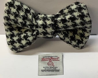 Harris Tweed dog Bow Tie in Black and White Houndstooth , Medium size doggy bow tie