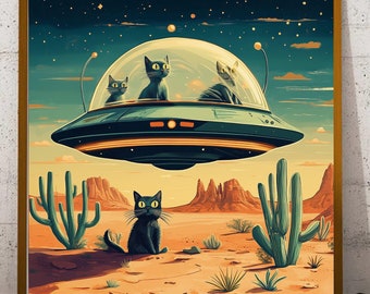 Peut inclure: Une illustration de style rétro de trois chats noirs dans une soucoupe volante sur fond de ciel nocturne étoilé. La soucoupe vole au-dessus d'un paysage désertique avec des cactus et des formations rocheuses.
