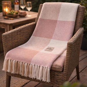 Koc z alpaki Peru 190x140 cm – narzuta na sofę i łóżko – Sumaq pink