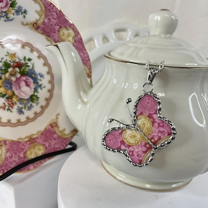 Lady Fayre - Whimsical Butterfly! Broken China Butterfly Necklace