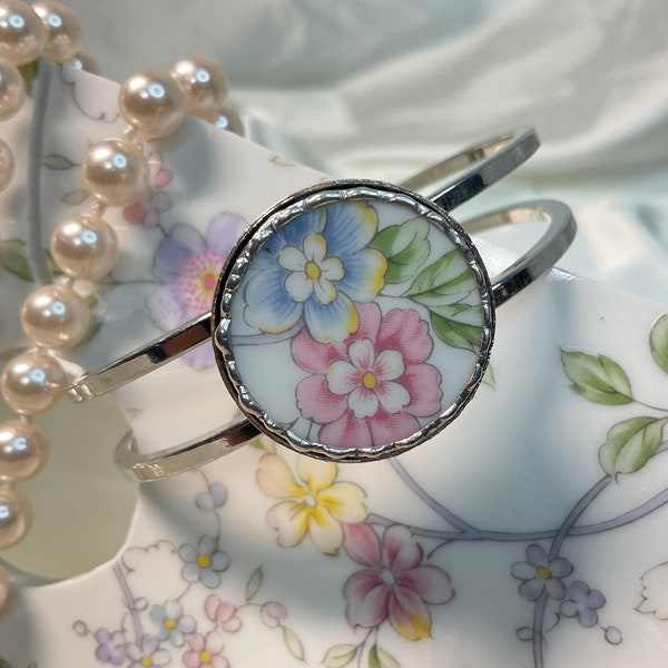 Broken China Hinged Bezel Bracelet