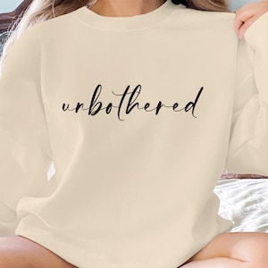 Sudadera cómoda y sin complicaciones, ropa informal elegante, atuendo cómodo, estampado de letras minimalista, ropa de estar por casa acogedora, idea de regalo perfecta