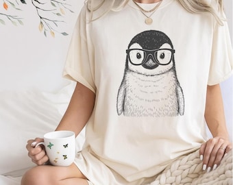Pinguin mit Brille T-Shirt, süßes nerdiges Pinguin T-Shirt, lustiges Tier Grafik T-Shirt, Hipster Pinguin Geschenk, minimalistisches Wildtier Shirt