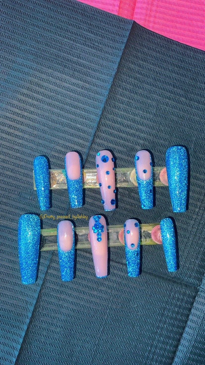 その他 imaji Blue Cateye Reflective Glitter Gel Press on Nails With
