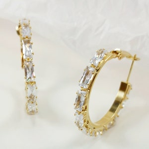 Hypoallergenic Gold Hoop Earrings, Cubic Zirconia, 925 Sterling Silver, Stylish Trendy， Huggie Hoop Earring