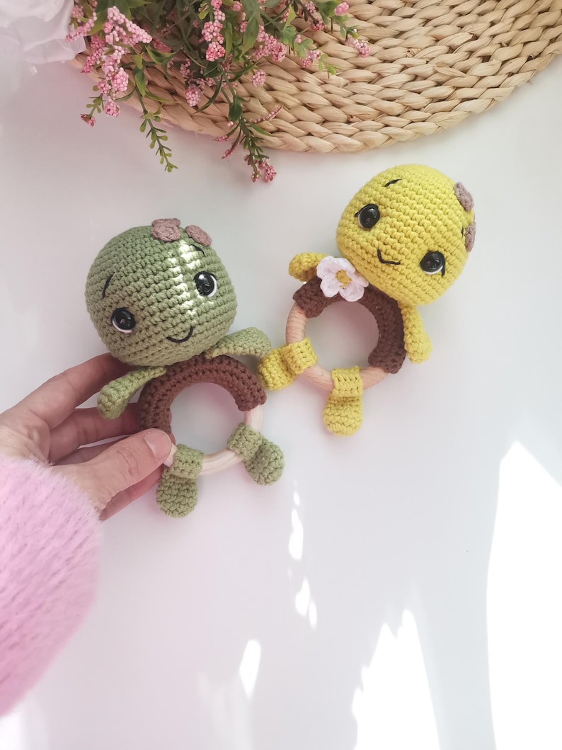 Crochet turtle rattle pattern | Make your own baby rattle | Easy crochet pattern | Crochet turtle | Amigurumi baby rattle pattern