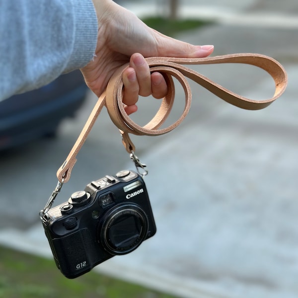 Handmade minimalist leather camera strap - natural veg tan