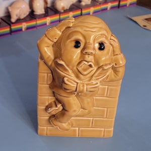 Wade humpty dumpty coin bank 6 in the set.