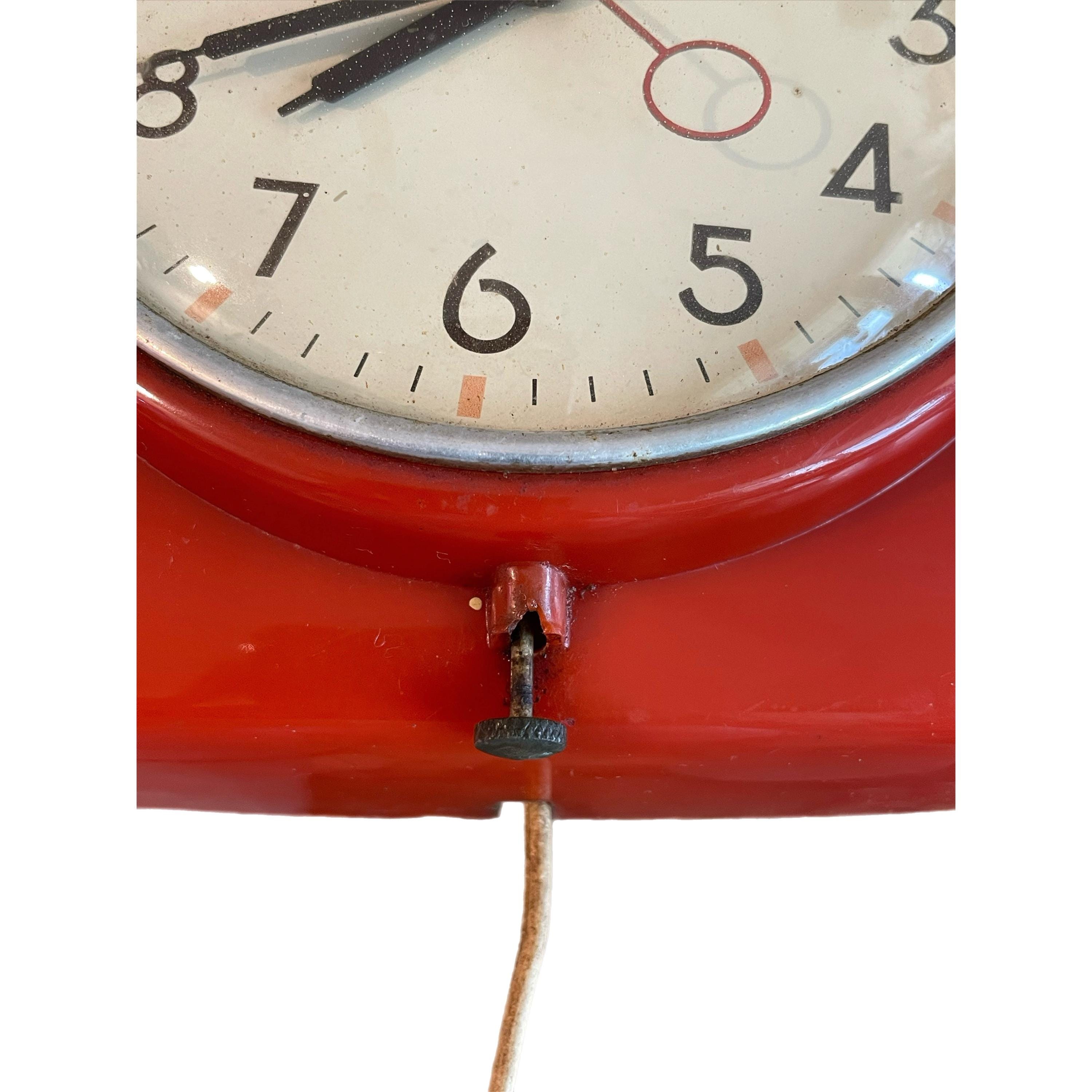 50年代ゼネラル・エレクトリック製ヴィンテージ動作式レッド壁掛け時計