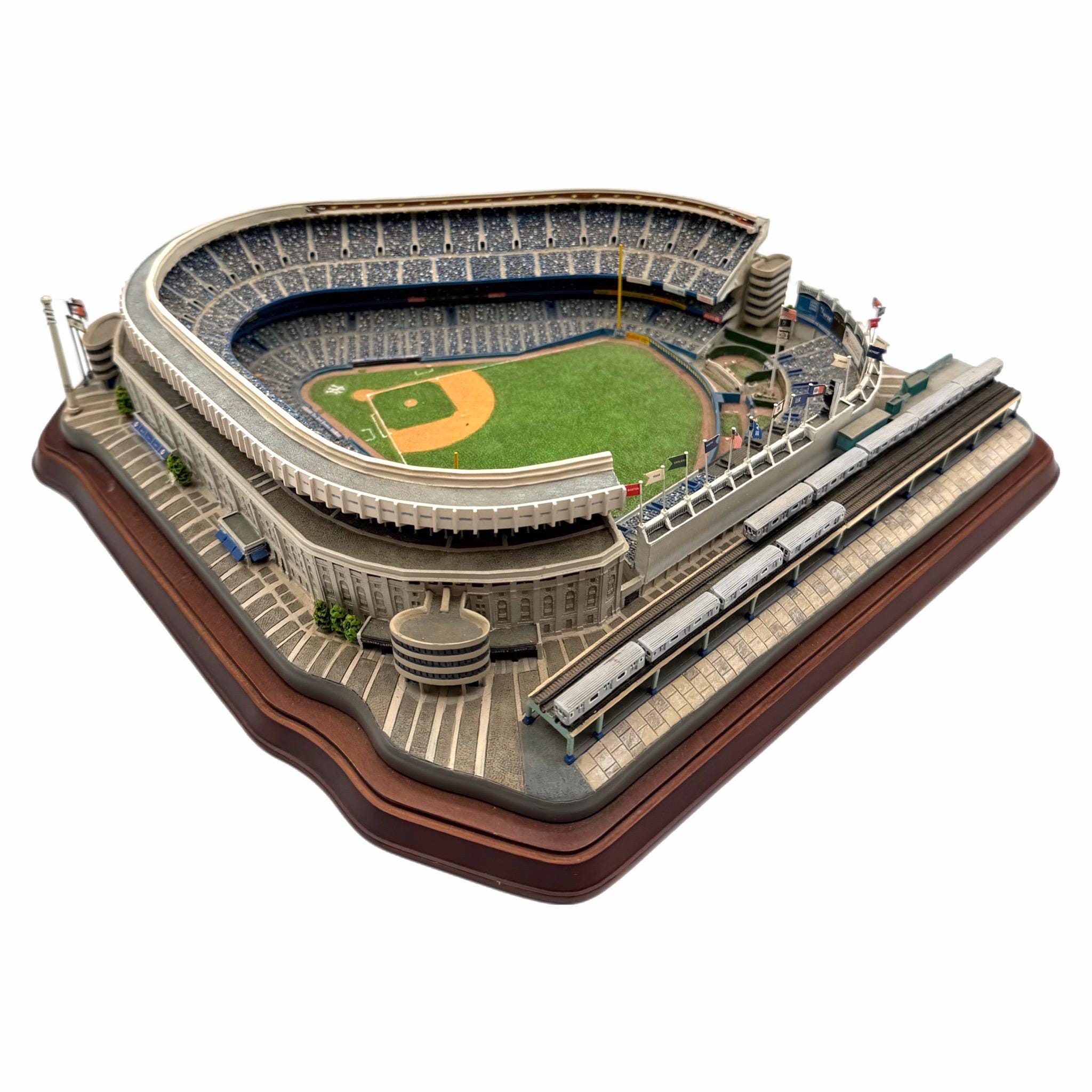 Danbury Mint社製スタジアムコレクション旧ヤンキースタジアム Vintage 2003 Danbury Mint New York Yankees Stadium Deluxe Light-up