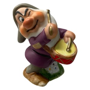 Schmid Disney Snow White & The 7 Dwarfs Grumpy Ceramic Figurine Playing Drums