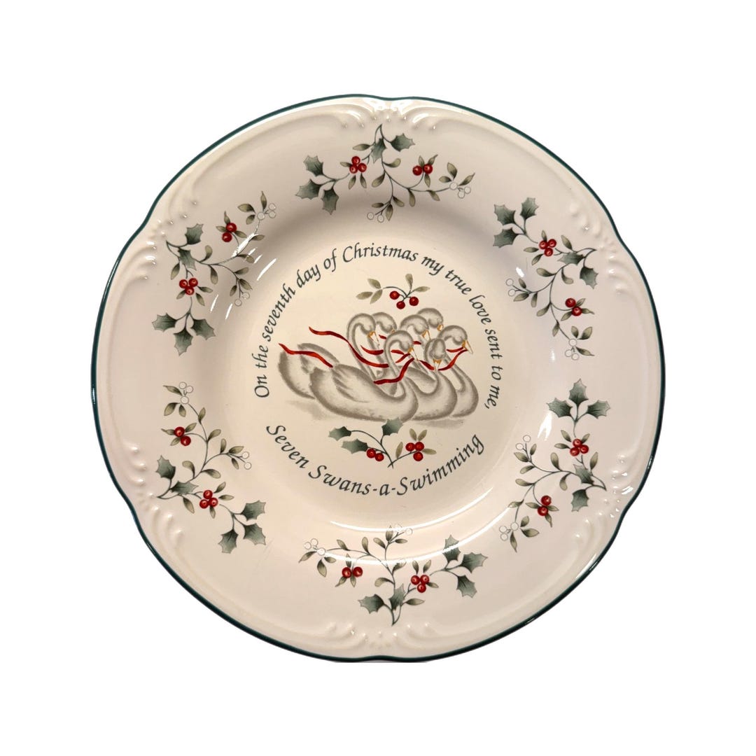 Vintage Pfaltzgraff Winterberry 12 Days of Christmas 8” Accent