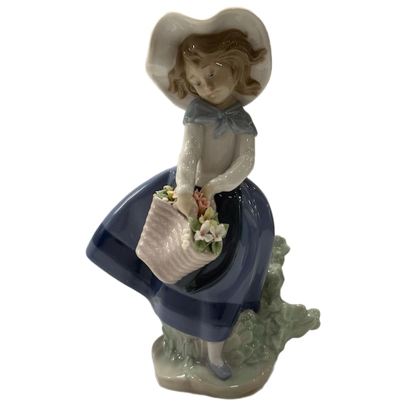 リヤドロ 1993年 フィギュア 5222 磁器彫刻 - プリティ・ピッキングス