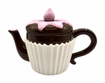 Vintage 2007 Boston Warehouse Frosted Cupcake Themed Ceramic Teapot