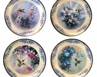 Conjunto de 4 pratos colecionáveis vintage de 8 polegadas da coleção "Flights of Fancy" de Lena Liu, da Bradford Exchange.