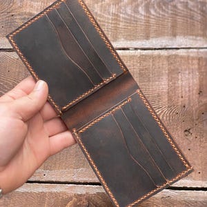 Handgefertigte Leder Brieftasche - Rustikale Bifold Brieftasche für Männer - Personalisierte Crazy Horse Leder Geschenk - Schlanke Minimalistische Brieftasche