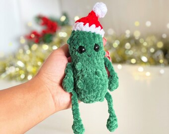 Crochet Christmas Pickle Ornament-Dandy Bee Makes
