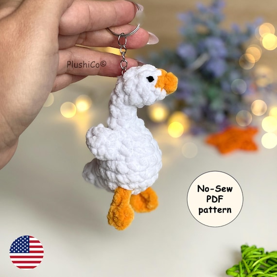 Goose Crochet Keychain Pattern, No Sew Silly Amigurumi, Funny Goose Bag Charm, Beginner Friendly Bird Plushie Pattern PDF