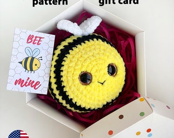 Bee Crochet PATTERN + Printable Cards (3 options), Amigurumi Bumblebee Plushie, Valentines Day Gift, Large Kawaii Plush, Cute Stuffed Animal