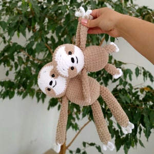 Sloth CROCHET PATTERN, Amigurumi Toy Instructions, Crochet Animal DIY, Handmade Sloth Pattern, Mom Baby Plushie, Cute Stuffed Animal Plush zdjęcie 2