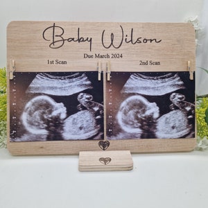 Personalised Pregnancy Announcement Sign | Wooden Due Date Plaque l Engraved Baby Scan Frame | Social Media Photo Prop Disc | Pregnancy Gift