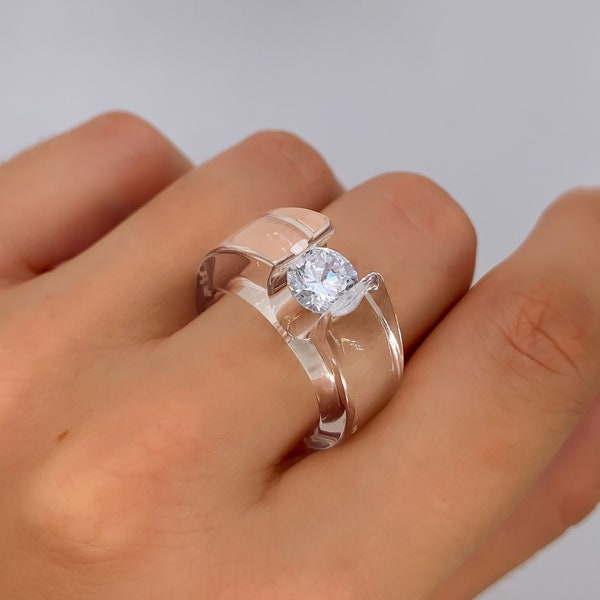 Sublime bague de déclaration anneau transparent et oxyde de zirconium pièce unique et tendance de créateur français