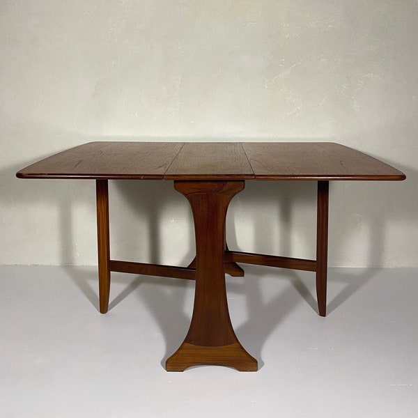 Vintage drop leaf dining table_G Plan_E.Gomme_Made in UK_1960s