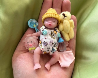 Mini Silicone Reborn Baby Doll, 8cm Micro Preemie Full Body Silicone Reborn Baby Doll for Kids Gift, Soft Flexible Reborn Baby Doll Gift