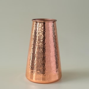 Vase en cuivre fait main : décoration d'intérieur d'inspiration vintage, cadeau artisanal