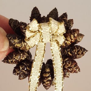 Dollhouse Miniature Christmas Wreath - 1:12 Scale Real Pine Cone Wreath - Natural Pinecones w/ Gold Bow and Accents